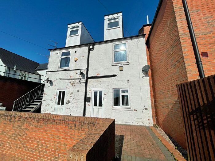 1 Bedroom Flat To Rent In High Street, Burntwood, WS7