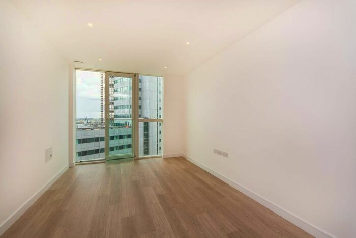 1 Bedroom Flat To Rent In Saffron Central Square, Croydon, CR0