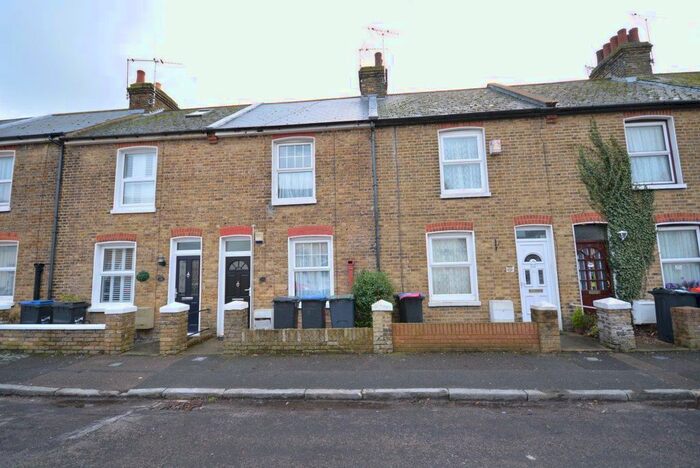 2 Bedroom Property To Rent In Afghan Road, Broadstairs, CT10