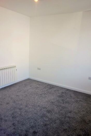 1 Bedroom Flat To Rent In South Road, Haywards Heath, RH16