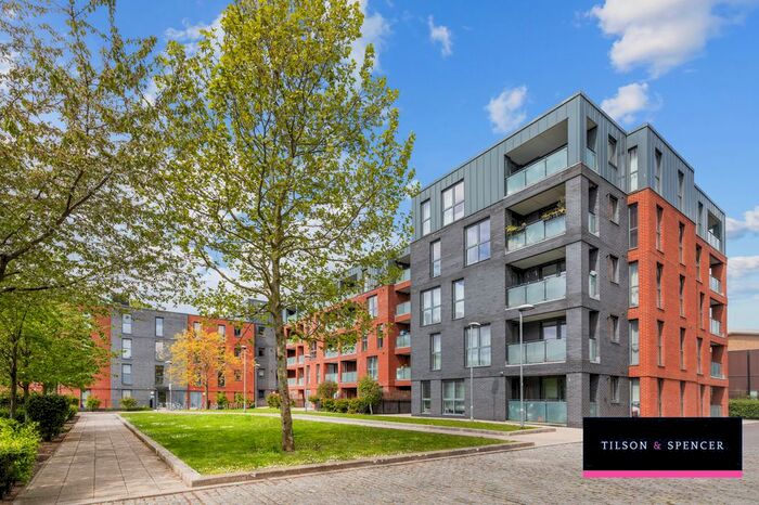 1 Bedroom Flat For Sale In Isobel Place, Seven Sisters, London, N15