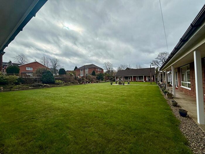 2 Bedroom House To Rent In Canons Close, Bolton, BL1