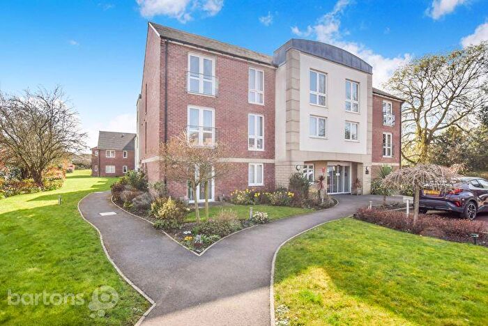 1 Bedroom Flat For Sale In Companions Close, Wickersley, S66