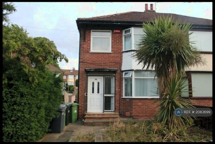 3 Bedroom Semi-Detached House To Rent In Stanningley Road, West Yorkshire, LS12