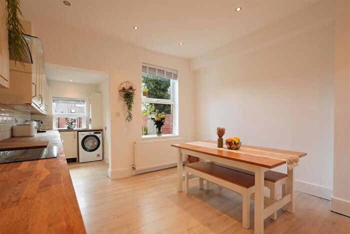 4 Bedroom Terraced House For Sale In Cobden View Road, Crookes, S10