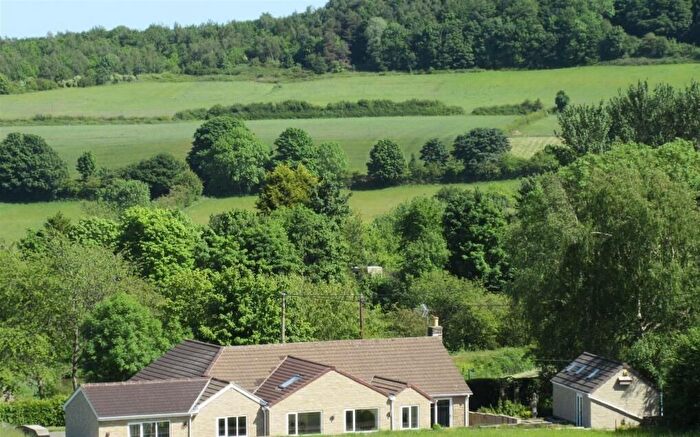 4 Bedroom Detached Bungalow For Sale In Troway, Sheffield, S21