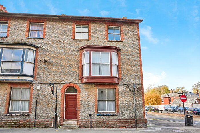 1 Bedroom Flat For Sale In St. James Street, Newport, Isle Of Wight, PO30