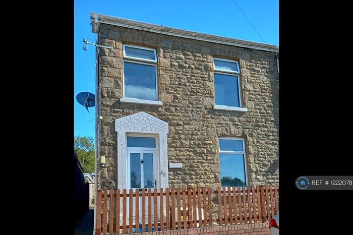 4 Bedroom End Of Terrace House To Rent In Midland Place, Llansamlet, Swansea, SA7