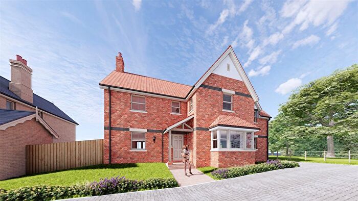 5 Bedroom Detached House For Sale In Main Street, Hackthorn, Lincoln, LN2