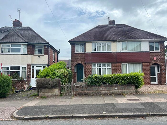 3 Bedroom Semi-Detached House For Sale In Edenhurst Road, Northfield, Birmingham, B31