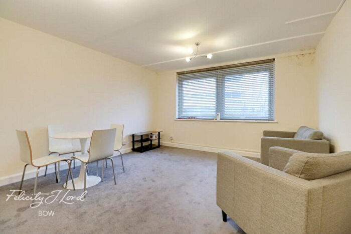 2 Bedroom Apartment To Rent In Wellington Way, London, E3