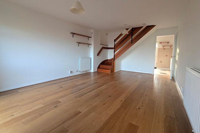 2 Bedroom End Of Terrace House To Rent In North Baddesley Mortimer Way Unfurnished, SO52