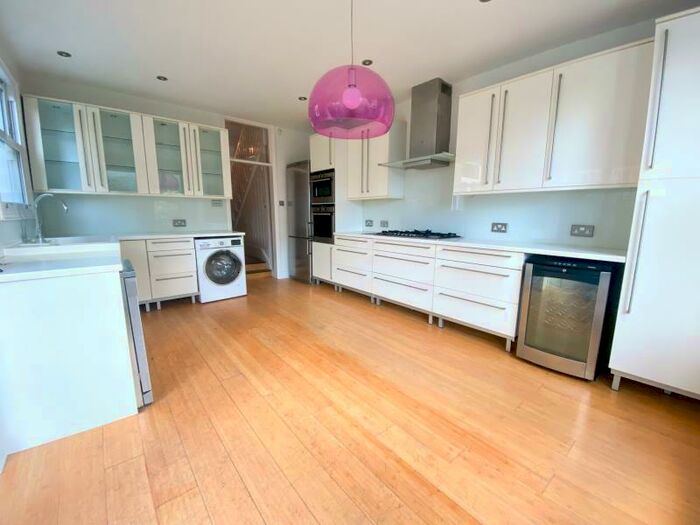 3 Bedroom Terraced House To Rent In Broadwater Road, Tottenham, N17