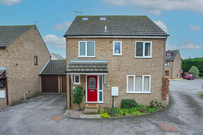 4 Bedroom Detached House For Sale In Dark Lane, Witney, OX28