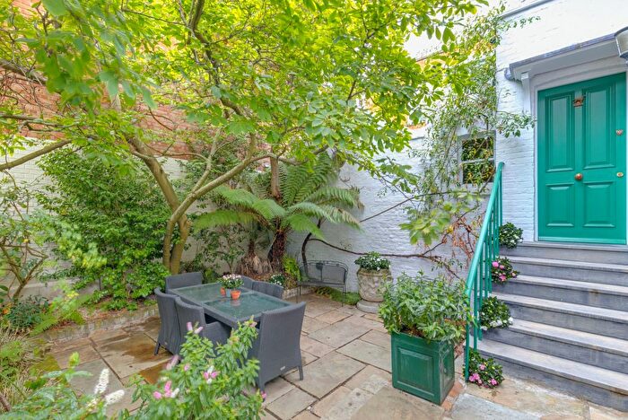 4 Bedroom Terraced House For Sale In Bury Walk, Chelsea, SW3