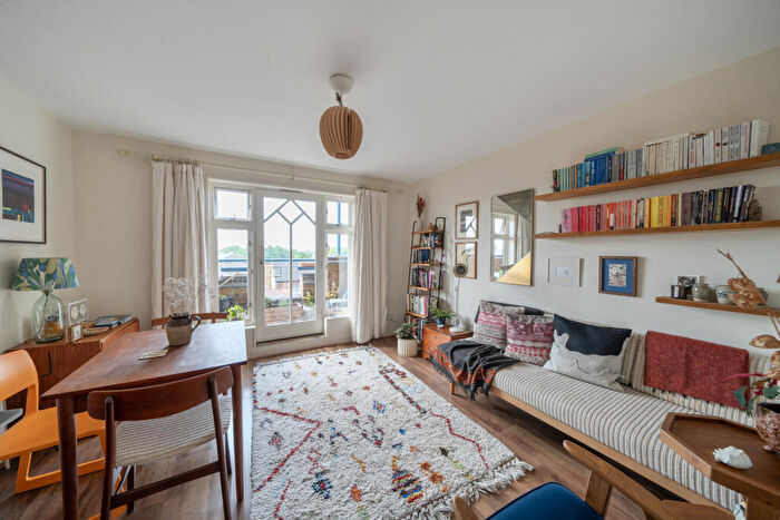 1 Bedroom Flat For Sale In Warltersville Road, Crouch Hill, London, N19