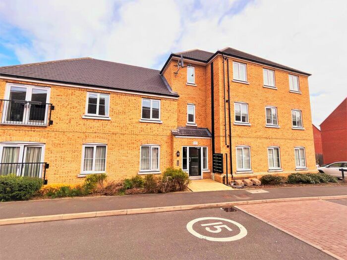 2 Bedroom Flat To Rent In Waratah Drive, Chislehurst, Kent, BR7