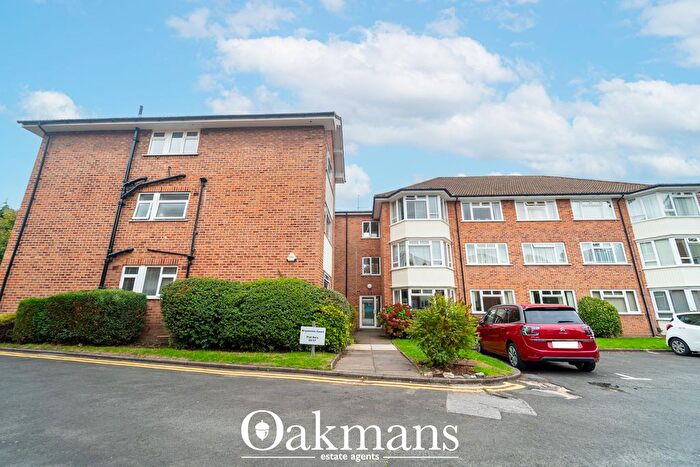 3 Bedroom Maisonette For Sale In Bryanston Court, Solihull, B91
