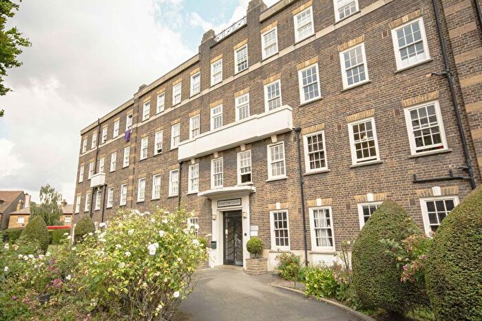 2 Bedroom Flat To Rent In Brampton Grove, London, NW4