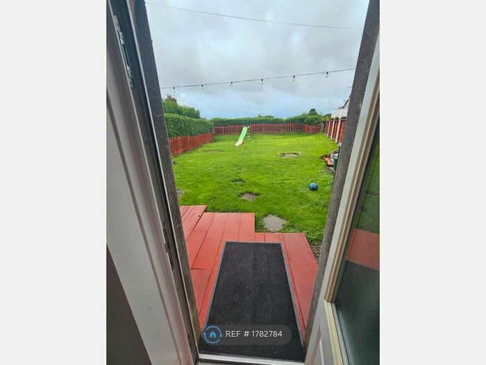 2 Bedroom Terraced House To Rent In Cadwaladr Circle, Swansea, SA1