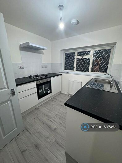1 Bedroom Flat To Rent In East Thorpe, Basildon, SS14