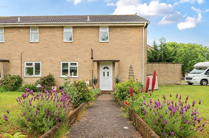 3 Bedroom Semi-Detached House For Sale In Deanesly Way, Wincanton, Somerset, BA9