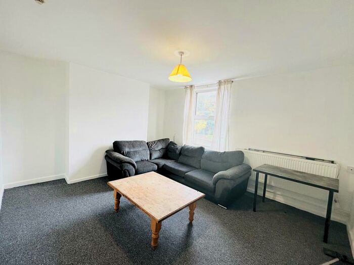 1 Bedroom House To Rent In Room, Mansfield Road, Nottingham, NG1