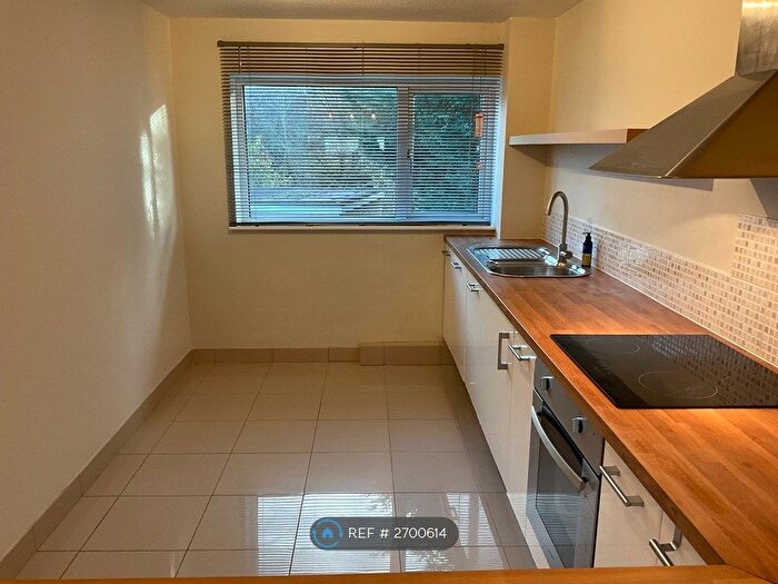 2 Bedroom Flat To Rent In Charlton Mead Drive, Bristol, BS10