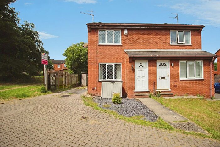 2 Bedroom Semi-Detached House For Sale In Atha Close, Leeds, LS11