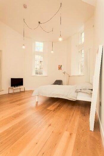 Studio To Rent In Nightingale Way, Central, Edinburgh, EH3