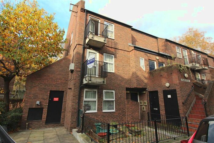 1 Bedroom Flat To Rent In Morecambe Close, Stepney Green, London, E1