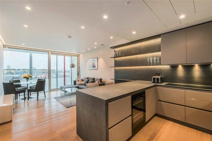 3 Bedroom Flat To Rent In Nova, Buckingham Palace Road, Westminster, London, SW1W