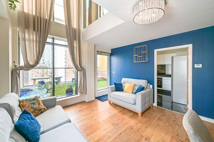 3 Bedroom Flat For Sale In Colindale Avenue, Colindale, London, NW9