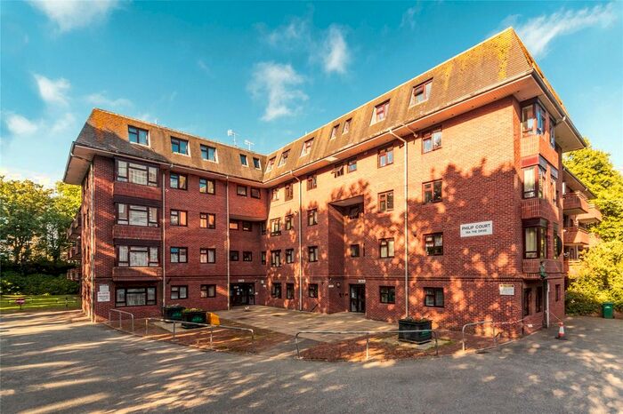 1 Bedroom Flat To Rent In Philip Court, A The Drive, Hove, BN3