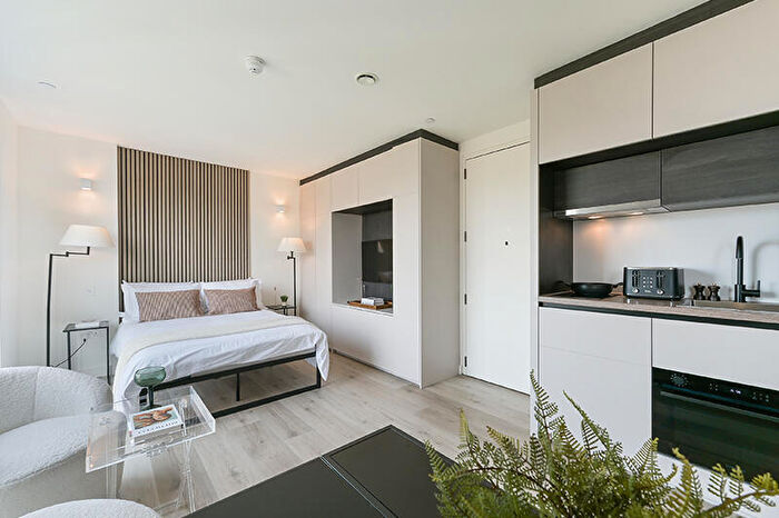 Studio To Rent In Ferme House, Greenhill Way, Harrow, HA1