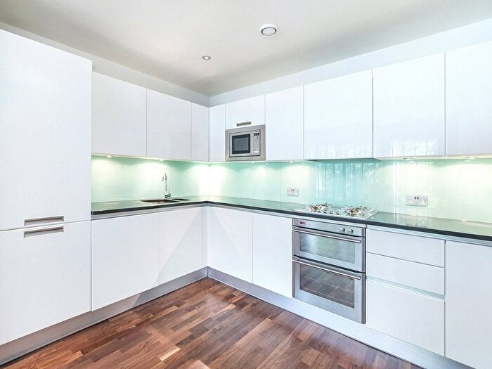 1 Bedroom Flat For Sale In Shaftesbury Avenue, Covent Garden, WC2H