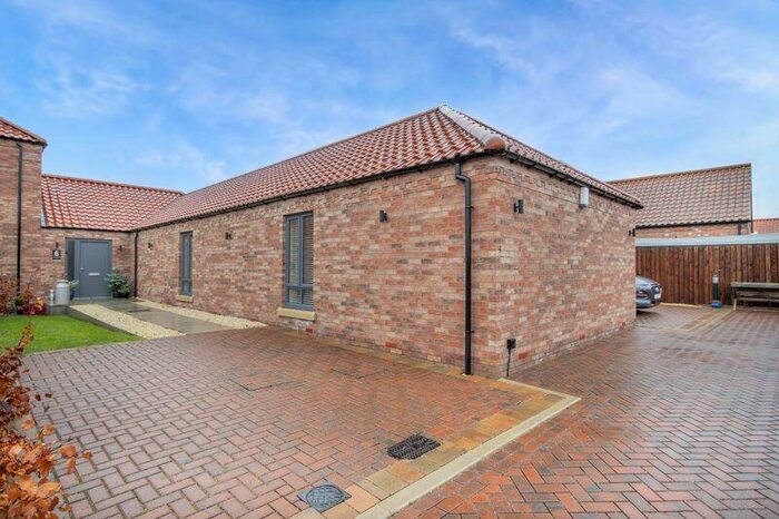 3 Bedroom Bungalow For Sale In Plumtree Court, Nort Leverton, Retford, DN22