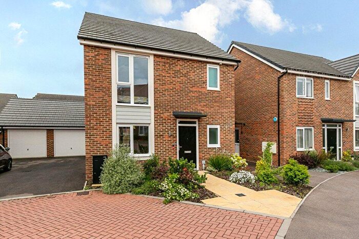3 Bedroom Detached House For Sale In Dancy Road, Copthorne, Crawley, West Sussex, RH10