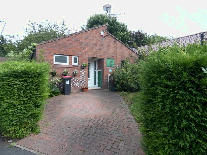 2 Bedroom Semi-Detached Bungalow To Rent In Chockleys Meadow, Leegomery, Telford, TF1