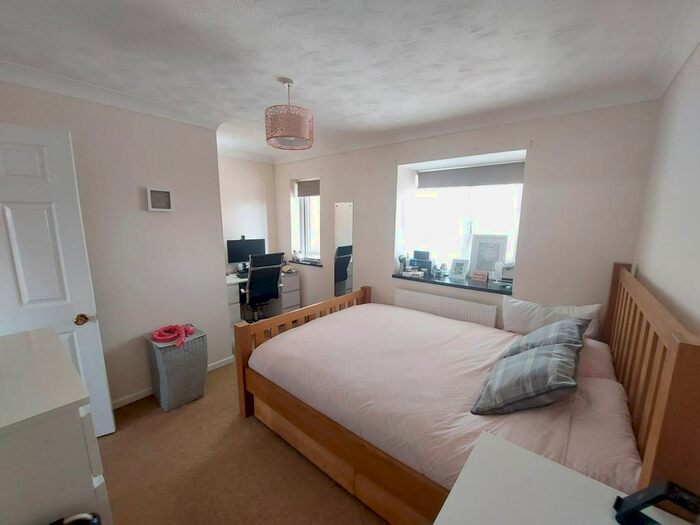 2 Bedroom Property To Rent In Grove Gardens, Southampton, SO19