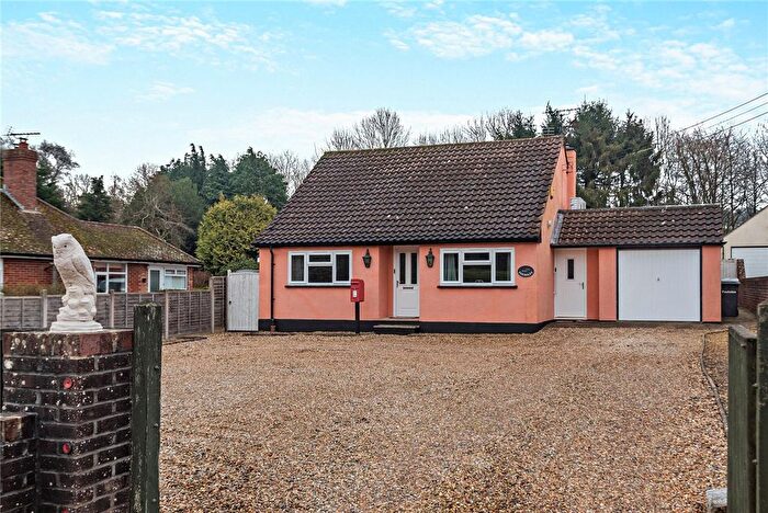 4 Bedroom Bungalow For Sale In Long Lane, Hermitage, Thatcham, Berkshire, RG18