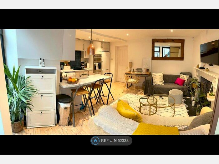 1 Bedroom Flat To Rent In Windmill Road, London, SW18