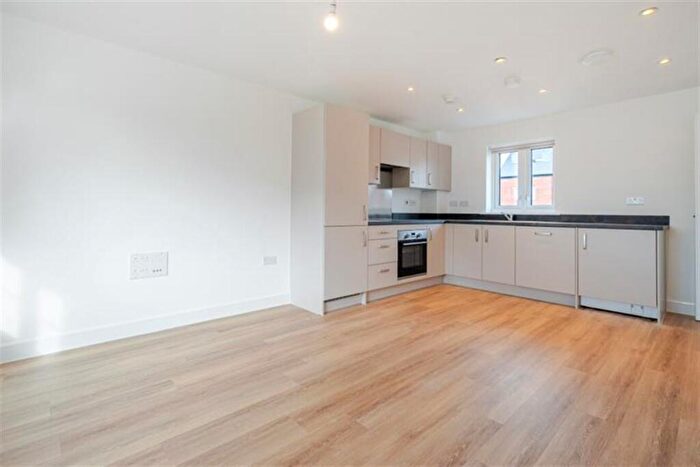 2 Bedroom Flat To Rent In Bedroom Property In Runway, Sudbury, CO10