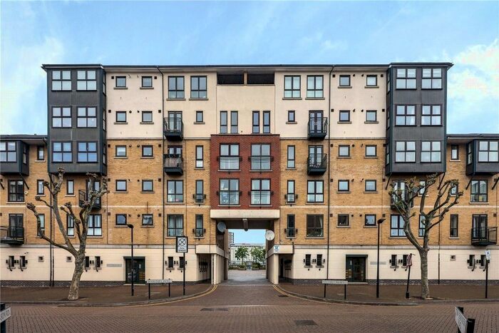 2 Bedroom Flat To Rent In Wesley Avenue, London, E16