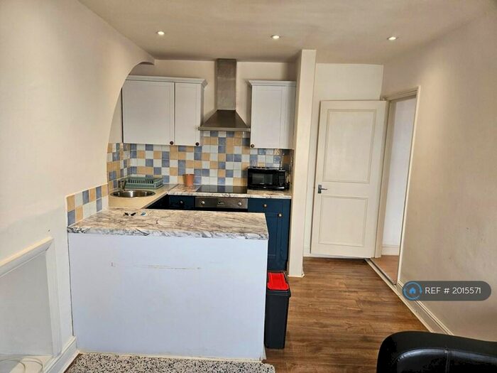 1 Bedroom Flat To Rent In Oliver Grove, London, SE25