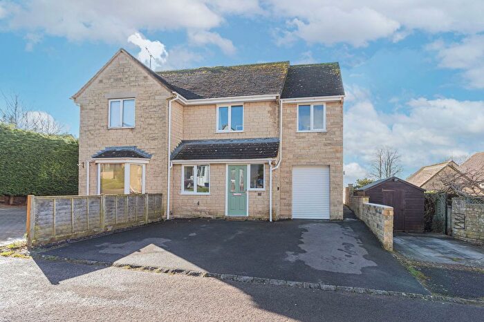 3 Bedroom Semi-Detached House For Sale In Longtree Close, Tetbury, GL8