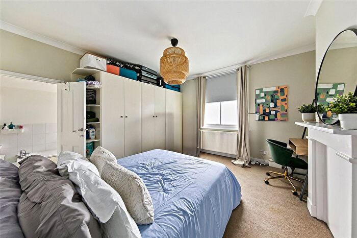 2 Bedroom Semi-Detached House For Sale In St. Marys Grove, Richmond, TW9