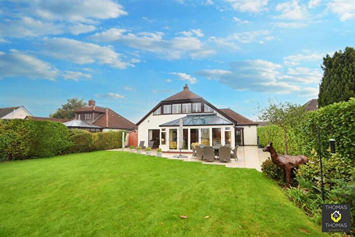 4 Bedroom Detached House For Sale In Badgeworth Lane, Badgeworth, GL51