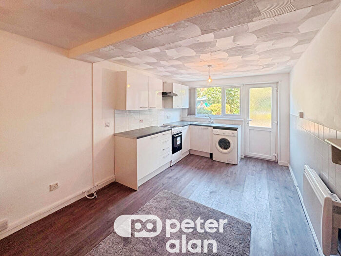Apartment To Rent In Cowbridge Road East, CF5