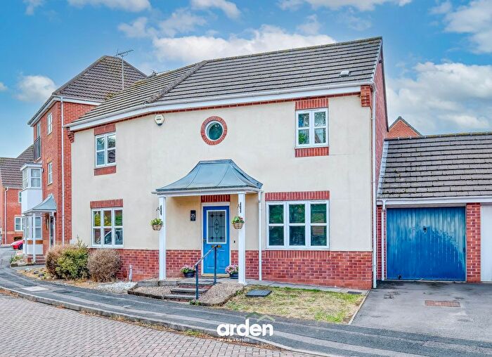 3 Bedroom Detached House For Sale In Turnpike Lane, Redditch, B97